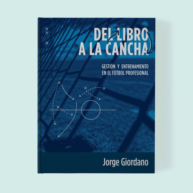 Del-libro-a-cancha-Gestionntrenamientonl-futbol-profesional-9789915423906